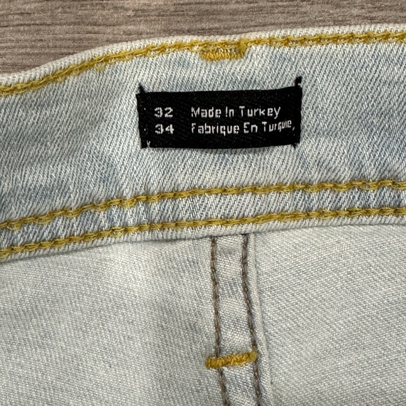 Men’s Urban Outfitters BDG 32 x 34 Jean Denim Destroyed Jeans Blue Stretch NWT - Picture 10 of 13